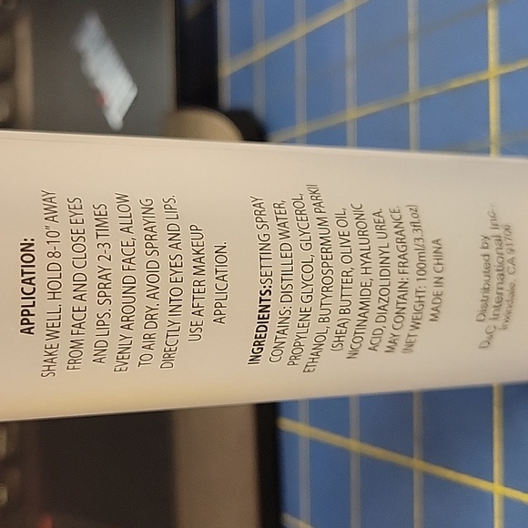 Dewy Hyaluronic Acid-Infused Makeup Setting Spray New 100ml - Picture 3 of 4